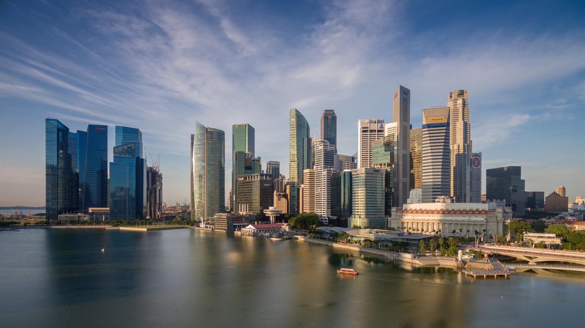Khu trung tâm tài chính Singapore bên vịnh Marina